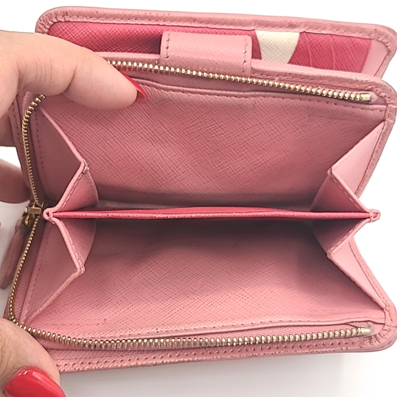 PRADA Portafoglio Pattina Pink Saffiano Leather Bifold Wallet - Picture 14 of 16